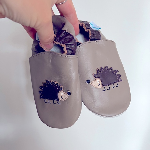 [BOGO ✨] MiniFeet Slip-On Moccasins 🦔 - Picture 2 of 4